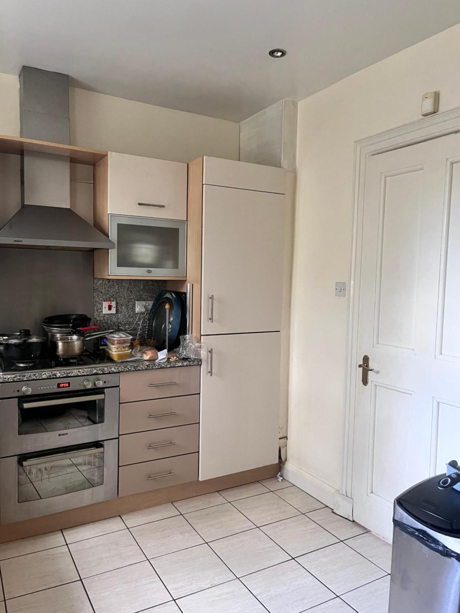 Private Room In Charming Detached House In Newington EDI Buitenkant foto
