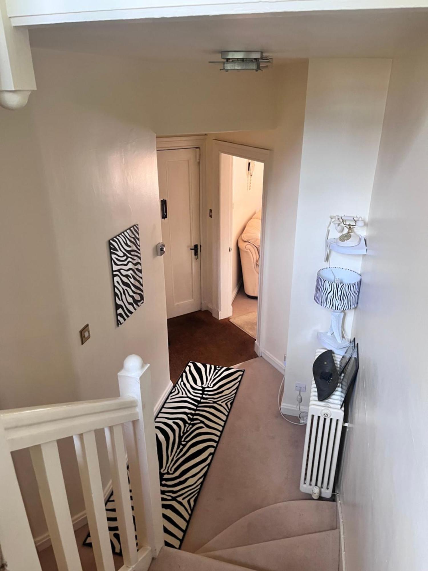 Private Room In Charming Detached House In Newington EDI Buitenkant foto