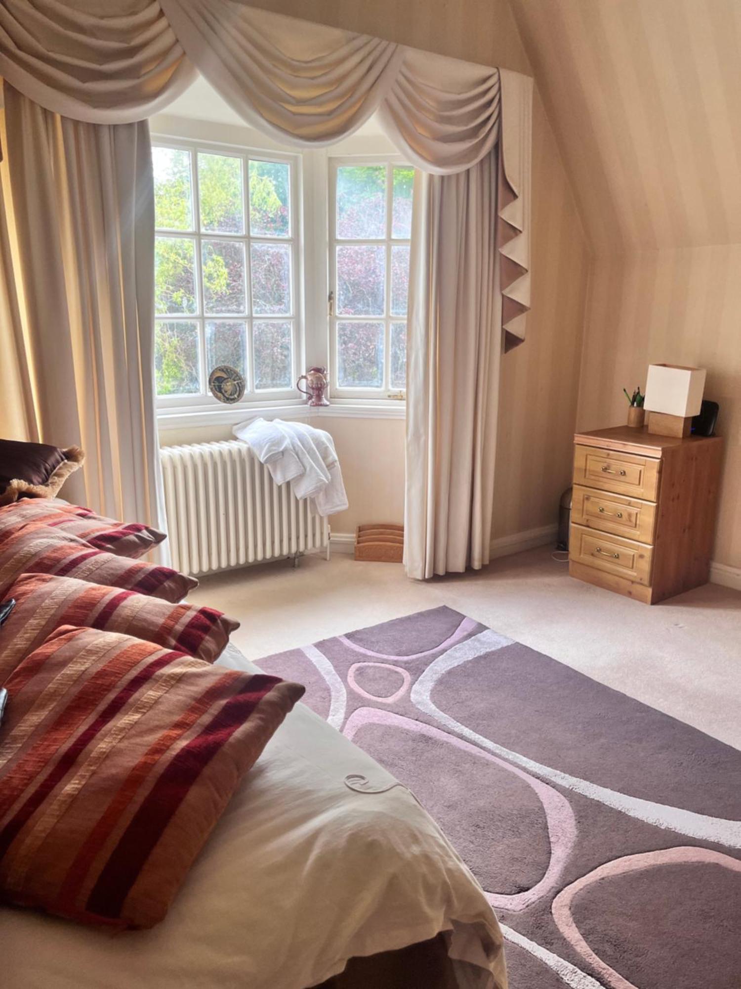 Private Room In Charming Detached House In Newington EDI Buitenkant foto